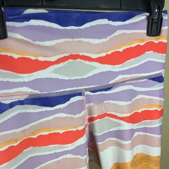 Lululemon True Self Crop Leggings Bleacher Stripe White Iris Flower size 6 - Picture 4 of 9